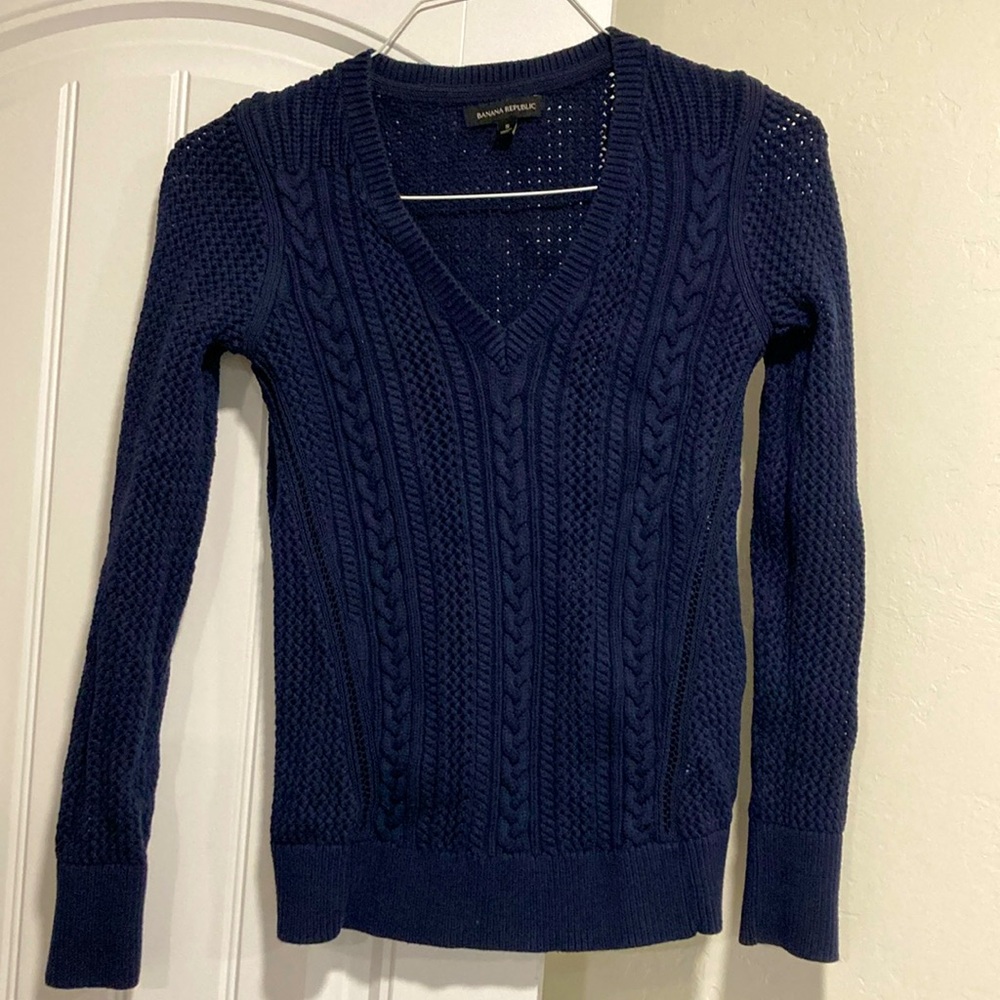 Banana republic v neck sweater